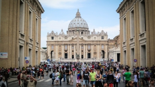Olaszország fokozott biztonsággal készül a húsvétra