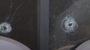 Csoda: hajszálon múlt, hogy megúszta a lövöldözést a négyéves kislány – videó
