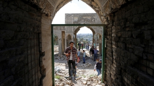 Hegedű kíséri az Iszlám Állam elleni harcot Moszulban