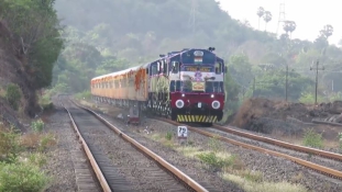 Elindult a Tejas Expressz, India első nagysebességű luxusvonata