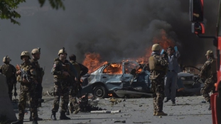 Óriási bombarobbanás Kabulban – legkevesebb 80 halott és több mint 350 sebesült