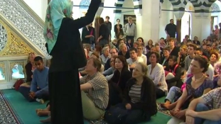 Tabukat akarnak dönteni: liberális mecset nyílt Berlinben