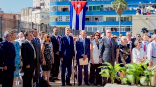 Trump szigorúbban lép fel Kuba ellen, de nem kezdi újra a hidegháborút