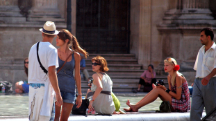 Kevesebb turista járt Franciaországban tavaly a terrorizmus miatt, de a franciák így is világelsők