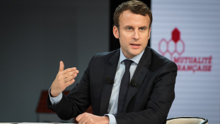 Elsöprő győzelmet aratott az elnök pártja Franciaországban