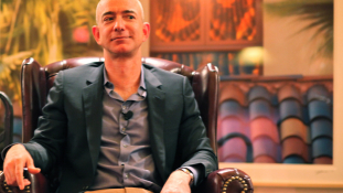 Pár órára volt csak a világ leggazdagabb embere Jeff Bezos – videó