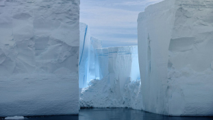 Londonnál négyszer nagyobb jéghegy szakadt le az Antarktiszról