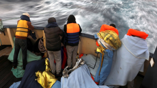 Olasz belügyminiszter: csökken a migránsok beáramlása Líbiából
