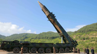 A kijevi feketepiacon vette Észak-Korea az interkontinentális rakéta motorját?
