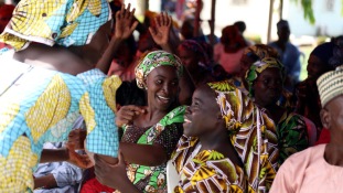 Véletlen volt – a Nigériában elrabolt iskoláslányok titkos naplói