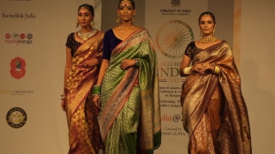 Csábító India – divatbemutató a Bálnában