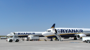 Járatritkítás és pontosság – 2.000 gép a földön marad a Ryanairnél