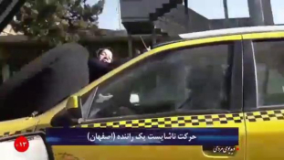 Feleségével a szélvédőn száguldozott egy iráni taxis – videó