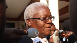 Korrupciós váddal bíróság előtt Zimbabwe ex-pénzügyminisztere