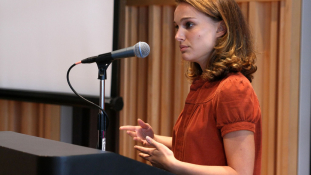 Natalie Portman: 100 történet a szexuális zaklatásról és a zsidó Nobel-díj