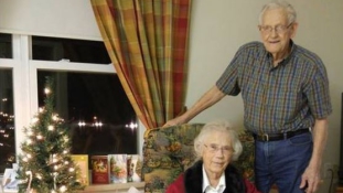 70 év után először fog külön karácsonyozni egy kanadai házaspár