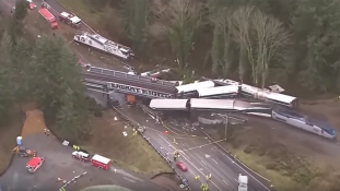 Halálos vasúti katasztrófa az USA-ban – videó