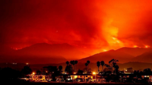 Kalifornia kormányzója Trump elnököt hibáztatja a tűzvész miatt