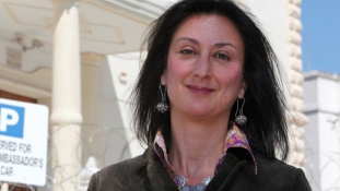 Nyolc embert letartóztattak Máltán az oknyomozó újságírónő meggyilkolása kapcsán