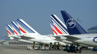 Sztrájkoltak az Air France-nál, ahol hat éve nem volt béremelés