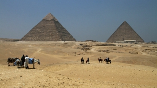 Így turbózzák fel a gízai piramisok környékét