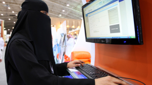 140 helyre 107 ezer nő jelentkezett Szaúd-Arábiában