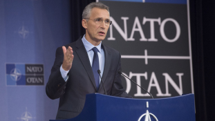 A NATO főtitkára az orosz hadgyakorlatról: nem akarunk új hidegháborút