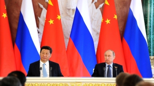 Trump politikája közelebb hozza egymáshoz Kínát és Oroszországot