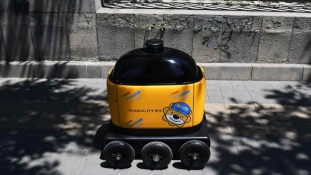 Házhoz szállítás robottal Kínában – videó