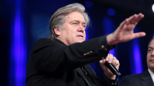 Német miniszter: érvekkel kell harcolni Steve Bannon hazugságai ellen