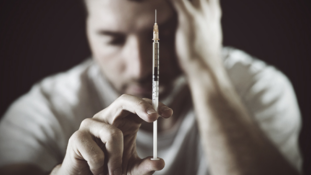 Norvégiában 400 heroinfüggő kap ingyen drogot a kormánytól