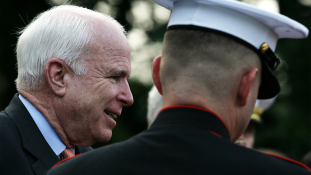 Gyász: meghalt John McCain szenátor