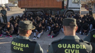 3 millió eurós uniós segély Spanyolországnak a bevándorlás miatt