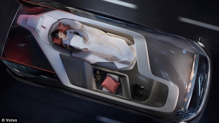 Volvo 360c: az önjáró szuperautóban alhat és dolgozhat is – videó
