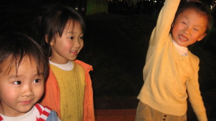 Öttagú a boldog kínai család a Disznó évében – vagyis már jövőre