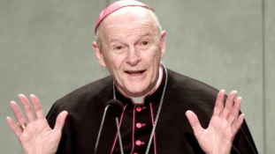 A Vatikán kizárt a papok közül egy bíborost pedofil bűncselekmények miatt