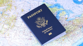 Szigorítják a beutazást: 2021-től vízumot kell igényelniük az Európába utazó amerikaiaknak