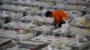 Túlhajszoltak – 272 halott az indonéz választásokon
