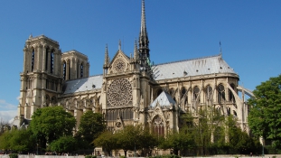 Ötcsillagos tábornok vezényli a Notre-Dame újjáépítését