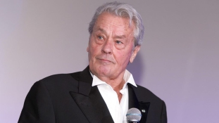 Életművéért Arany Pálma-díjat kap Cannes-ban Alain Delon