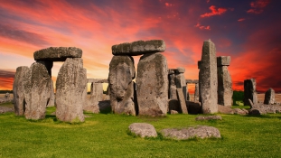 60 év után került meg a Stonehenge hiányzó darabja
