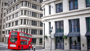 Világpremier Londonban: itt az első hidrogénmeghajtású emeletes busz