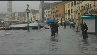 Le kellett zárni a Szent Márk teret is az újabb tengerár miatt Velencében