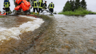 Meghalt egy tűzoltó az árvízi mentés során