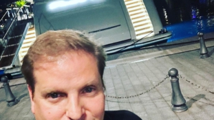 Tengerbe veszett Kajdi Csaba, motorcsónakkal indultak keresésére