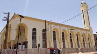 ÚJ MECSETTEL GAZDAGODOTT NIGER EGYIK LEGNAGYOBB VÁROSA